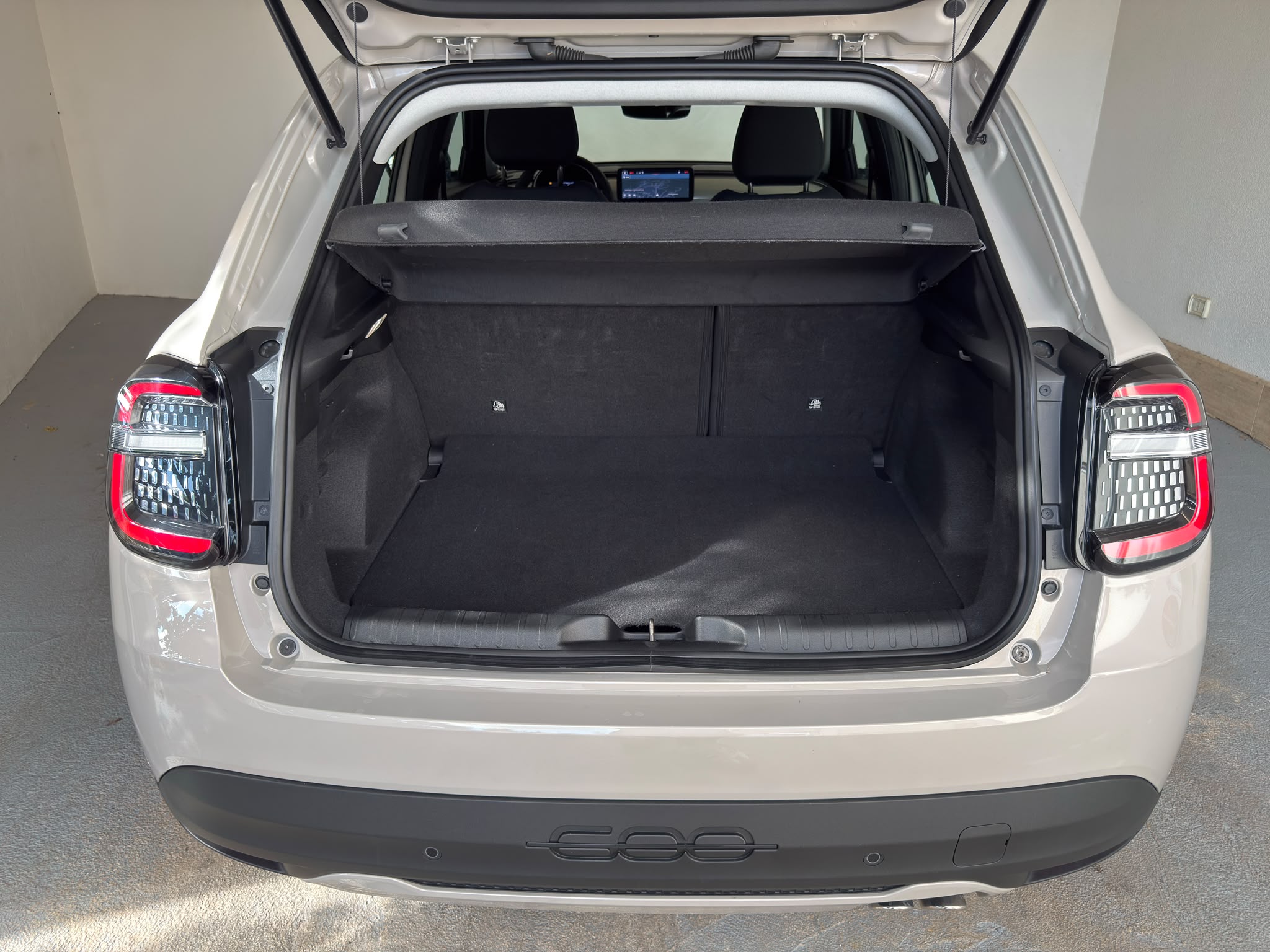 
								Fiat 600 1.2 Mild-Hybrid full									