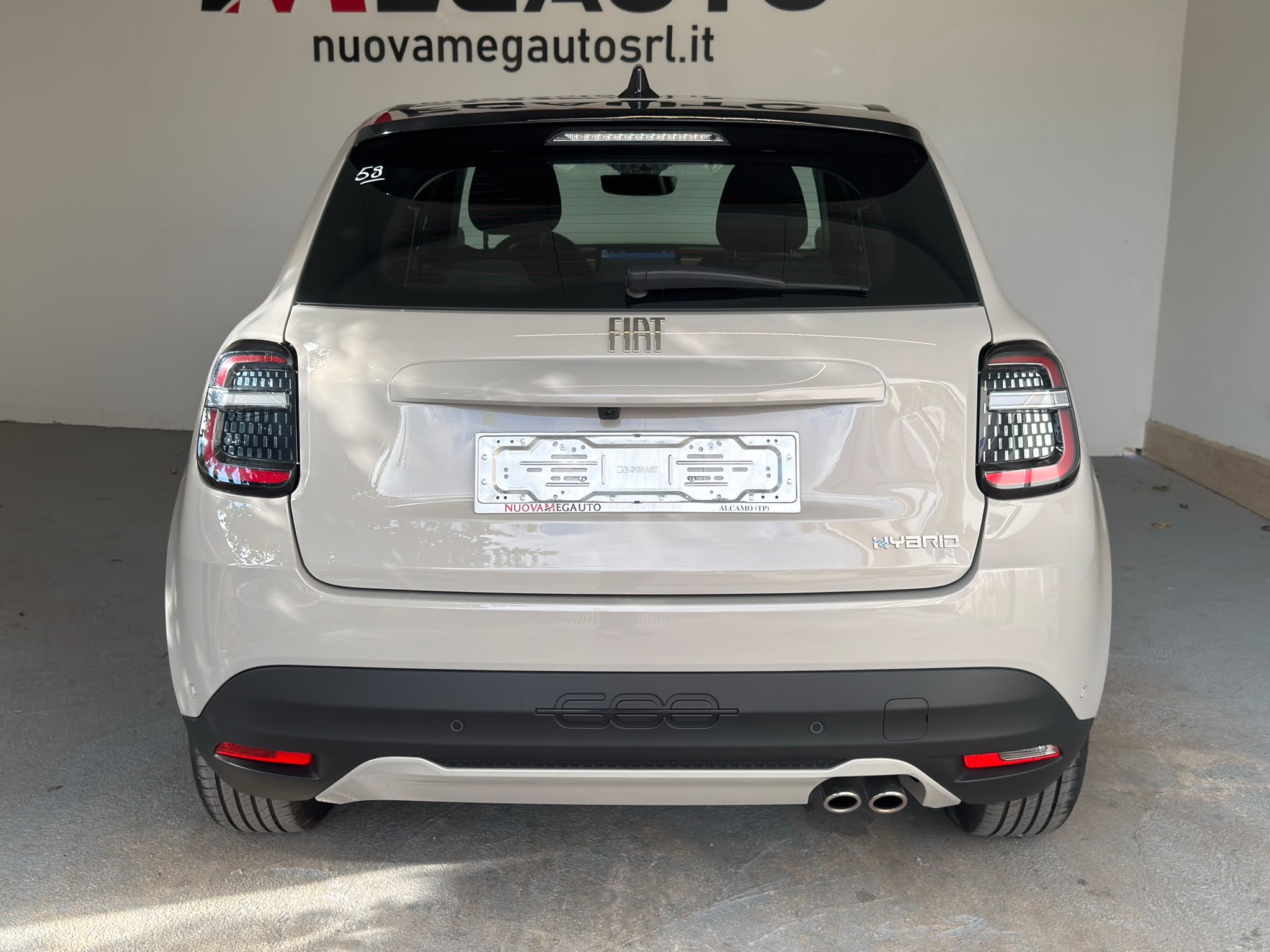 
								Fiat 600 1.2 Mild-Hybrid full									