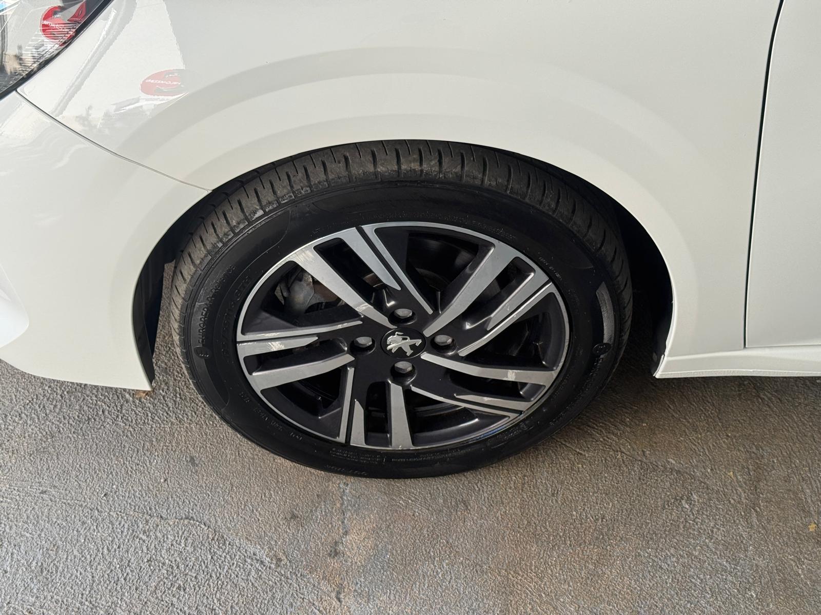 
								Peugeot 208 1.5 BlueHDi 100 Allure full									