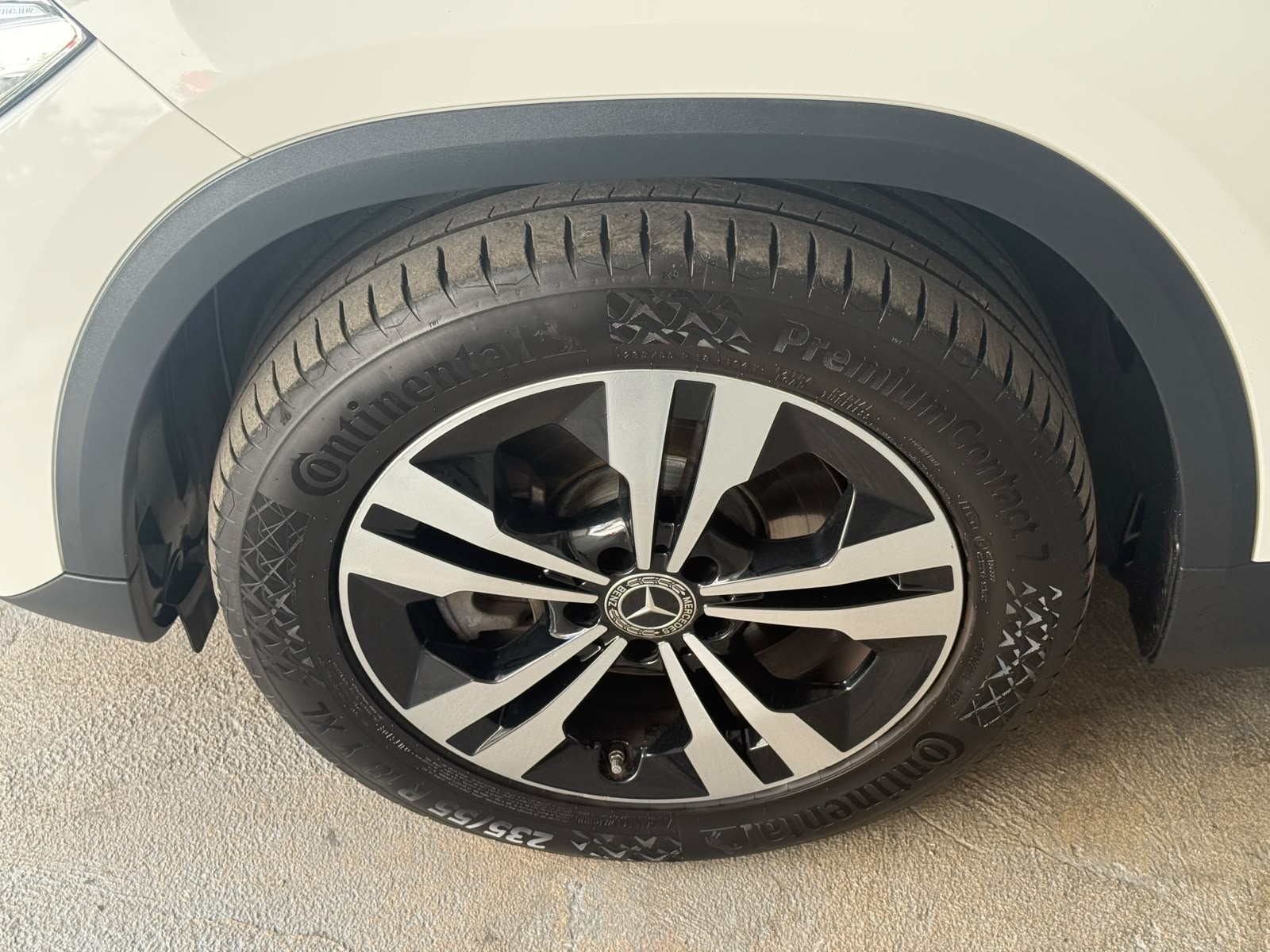 
								Mercedes-Benz GLA 220 d 4Matic Sport Plus full									