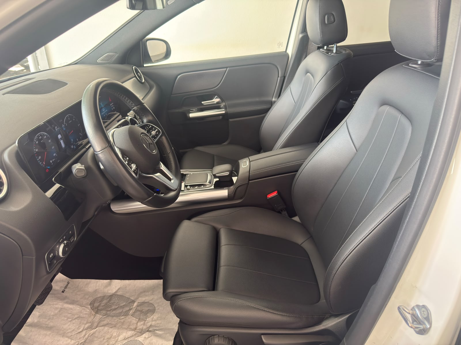 
								Mercedes-Benz GLA 220 d 4Matic Sport Plus full									