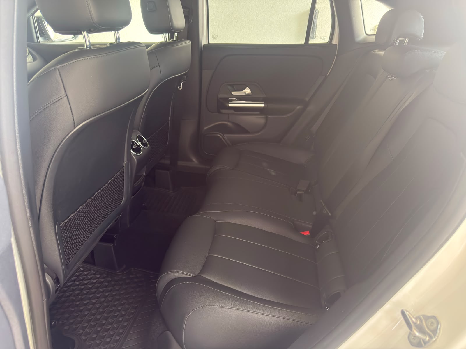 
								Mercedes-Benz GLA 220 d 4Matic Sport Plus full									
