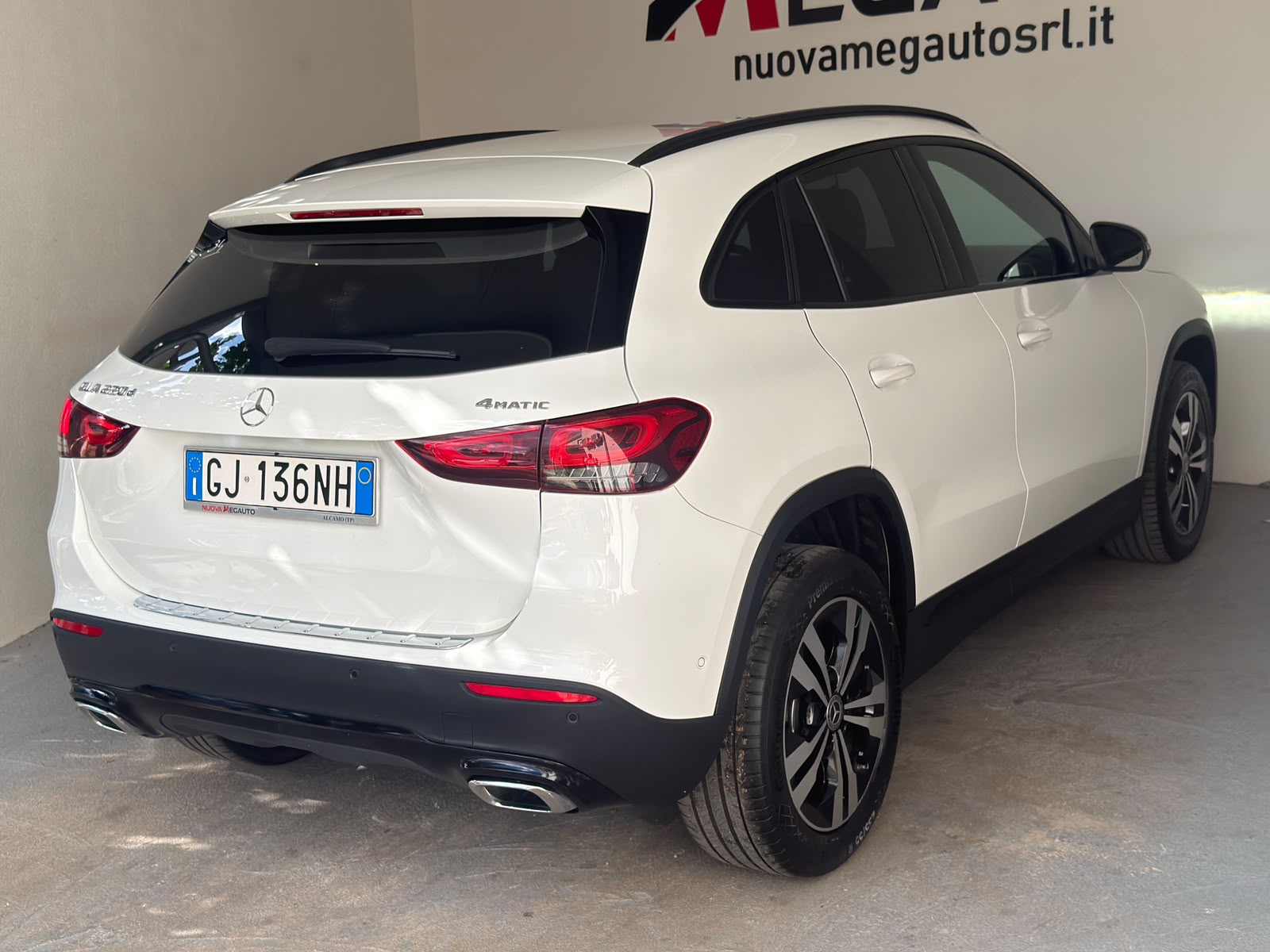 
								Mercedes-Benz GLA 220 d 4Matic Sport Plus full									