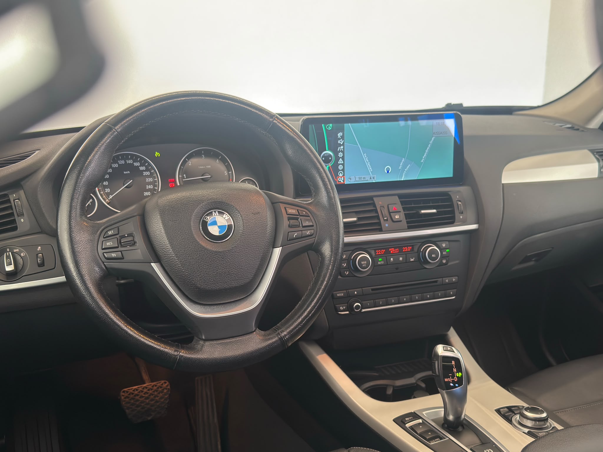 
								BMW X3 xDrive 20d full									