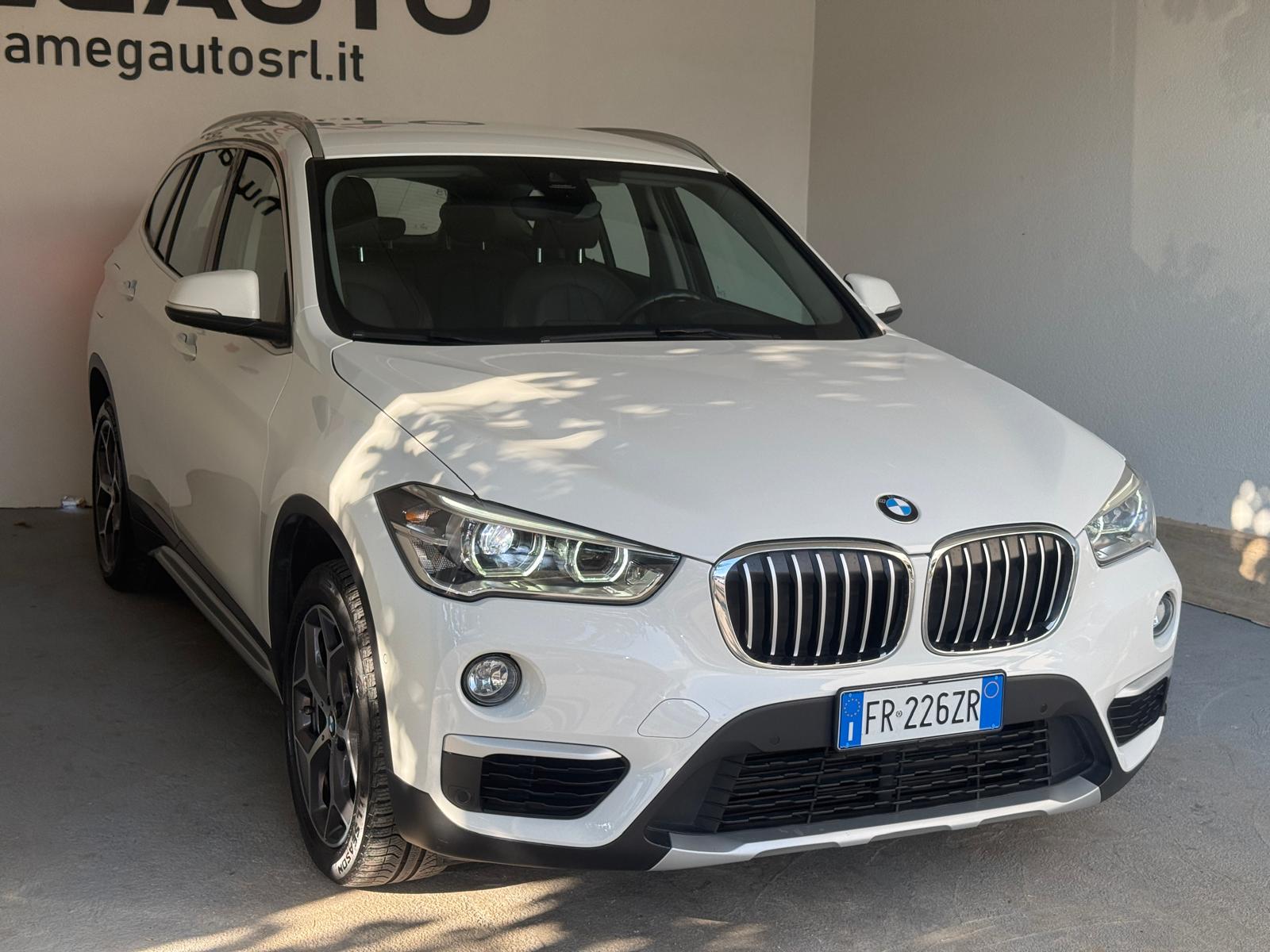 
								BMW X1 sDrive 16d xLine full									