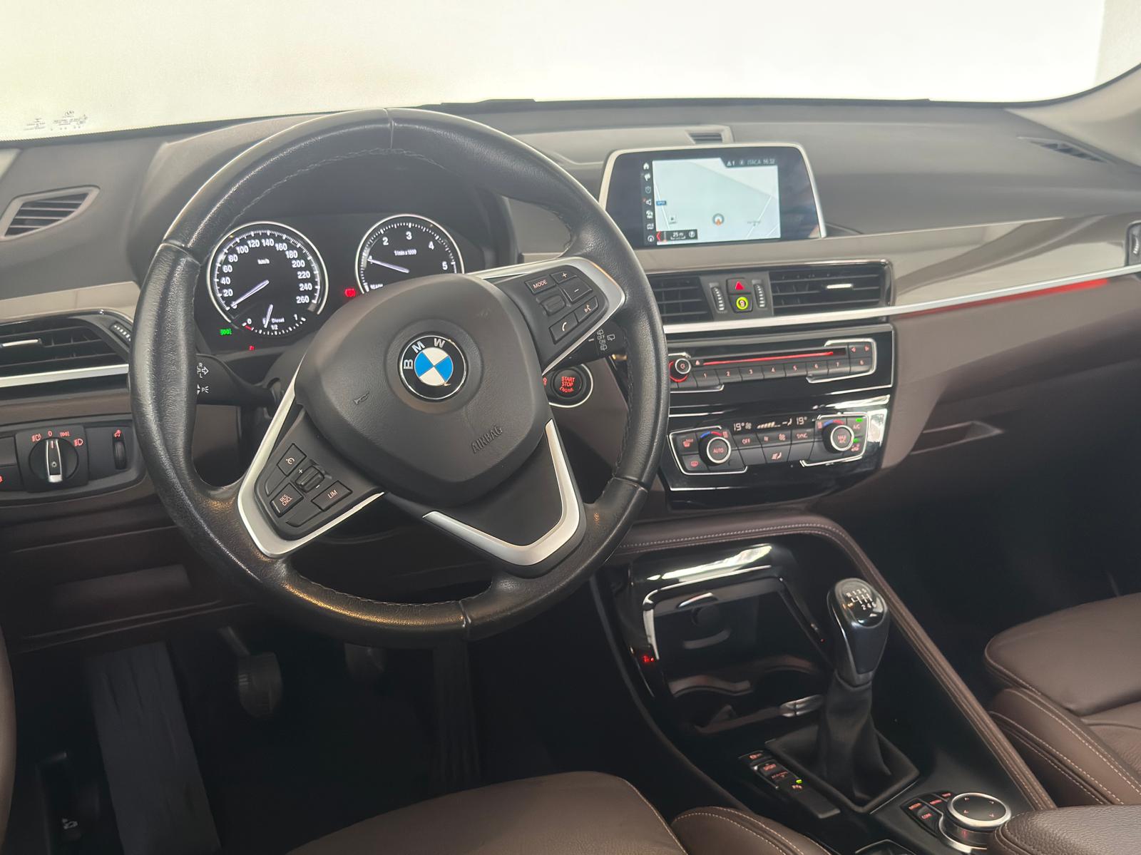 
								BMW X1 sDrive 16d xLine full									