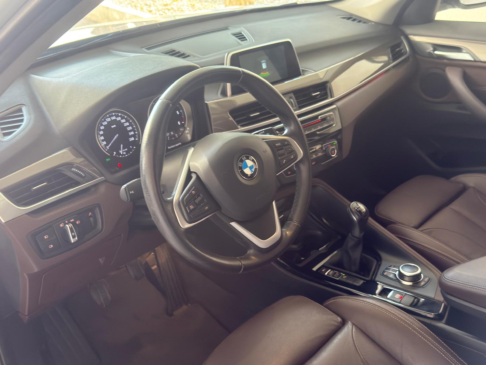 
								BMW X1 sDrive 16d xLine full									