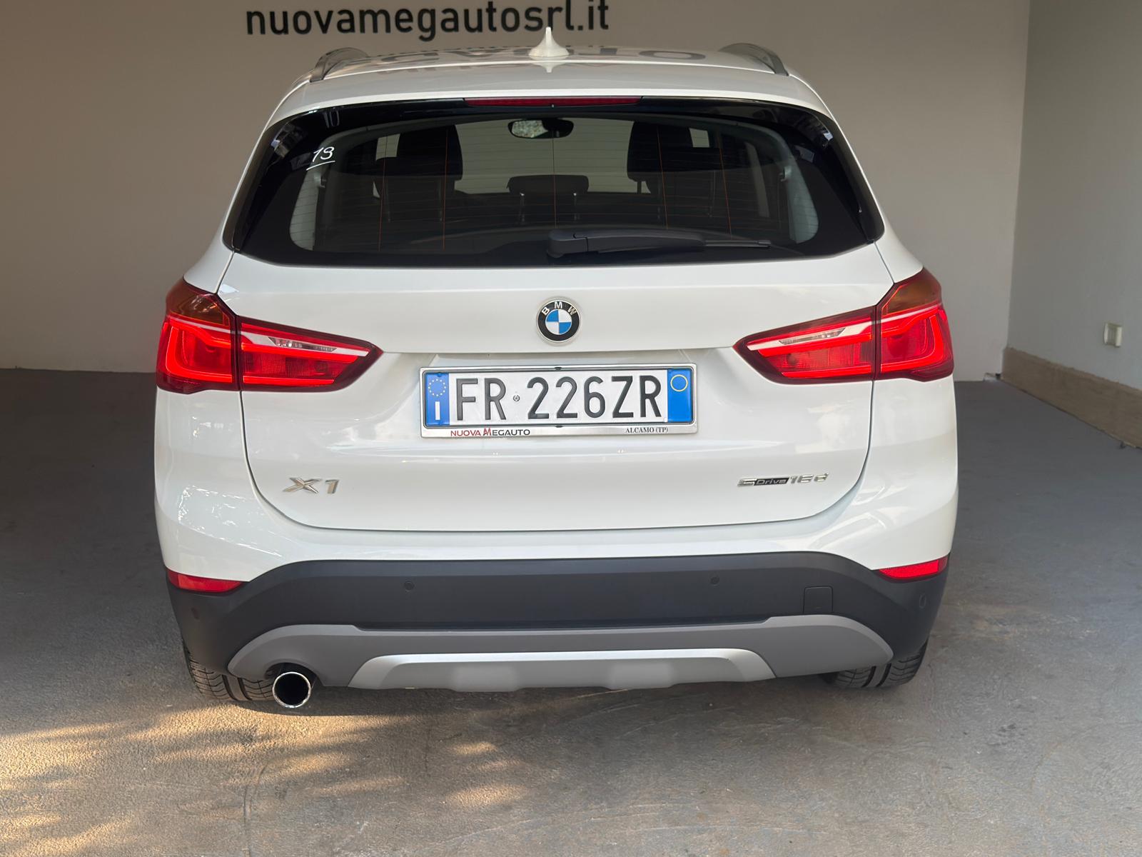 
								BMW X1 sDrive 16d xLine full									