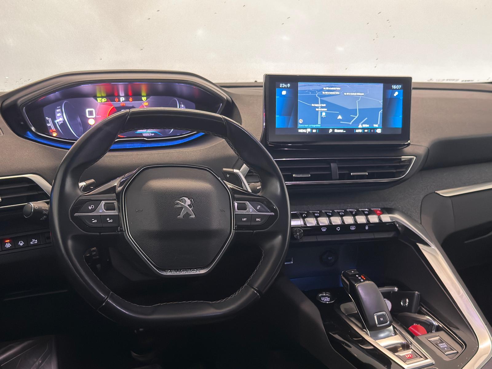 
								Peugeot 3008 1.5 BlueHDi 130 FAP Allure Pack full									