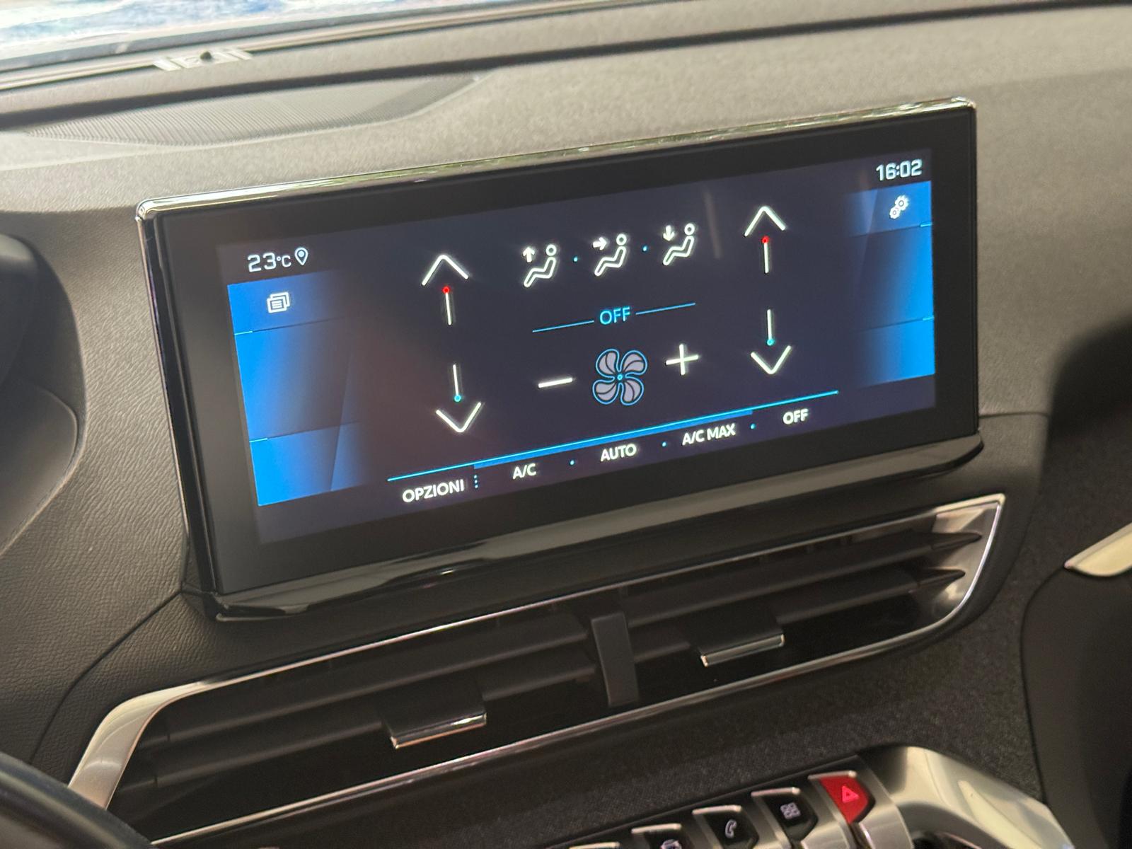 
								Peugeot 3008 1.5 BlueHDi 130 FAP Allure Pack full									