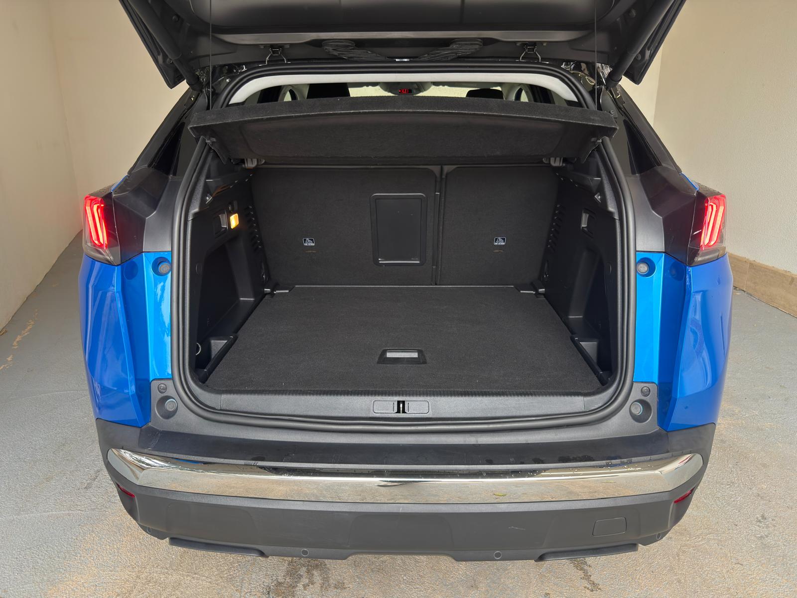 
								Peugeot 3008 1.5 BlueHDi 130 FAP Allure Pack full									