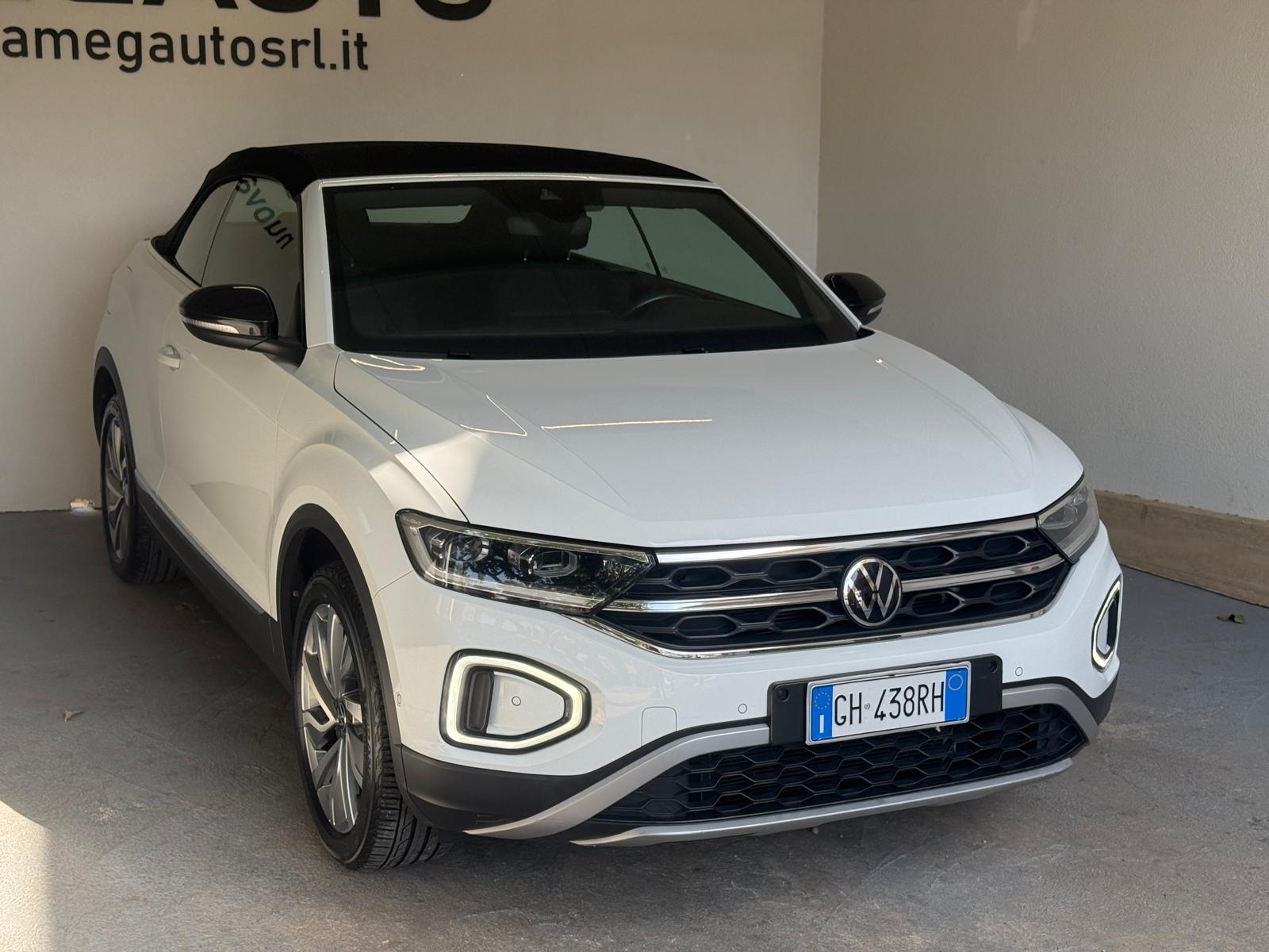 
								Volkswagen T-Roc Cabriolet 1.0 TSI Style full									