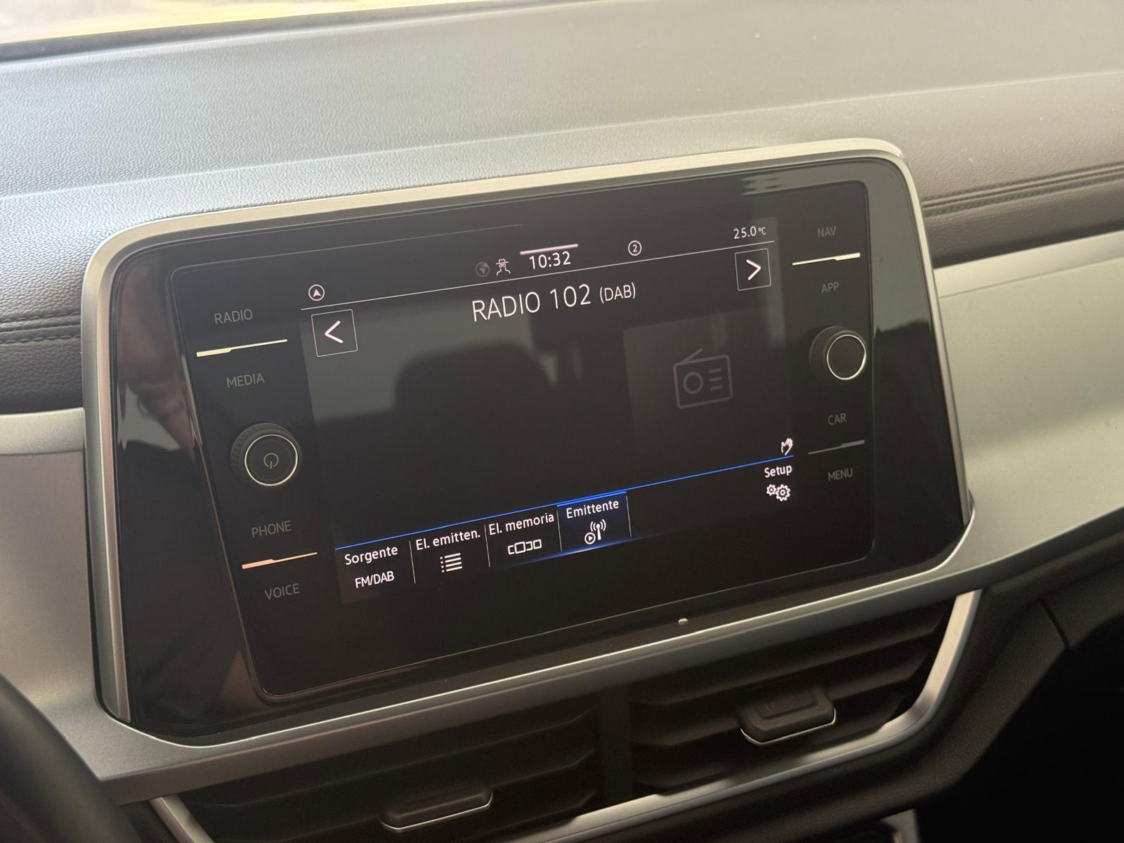 
								Volkswagen T-Roc Cabriolet 1.0 TSI Style full									