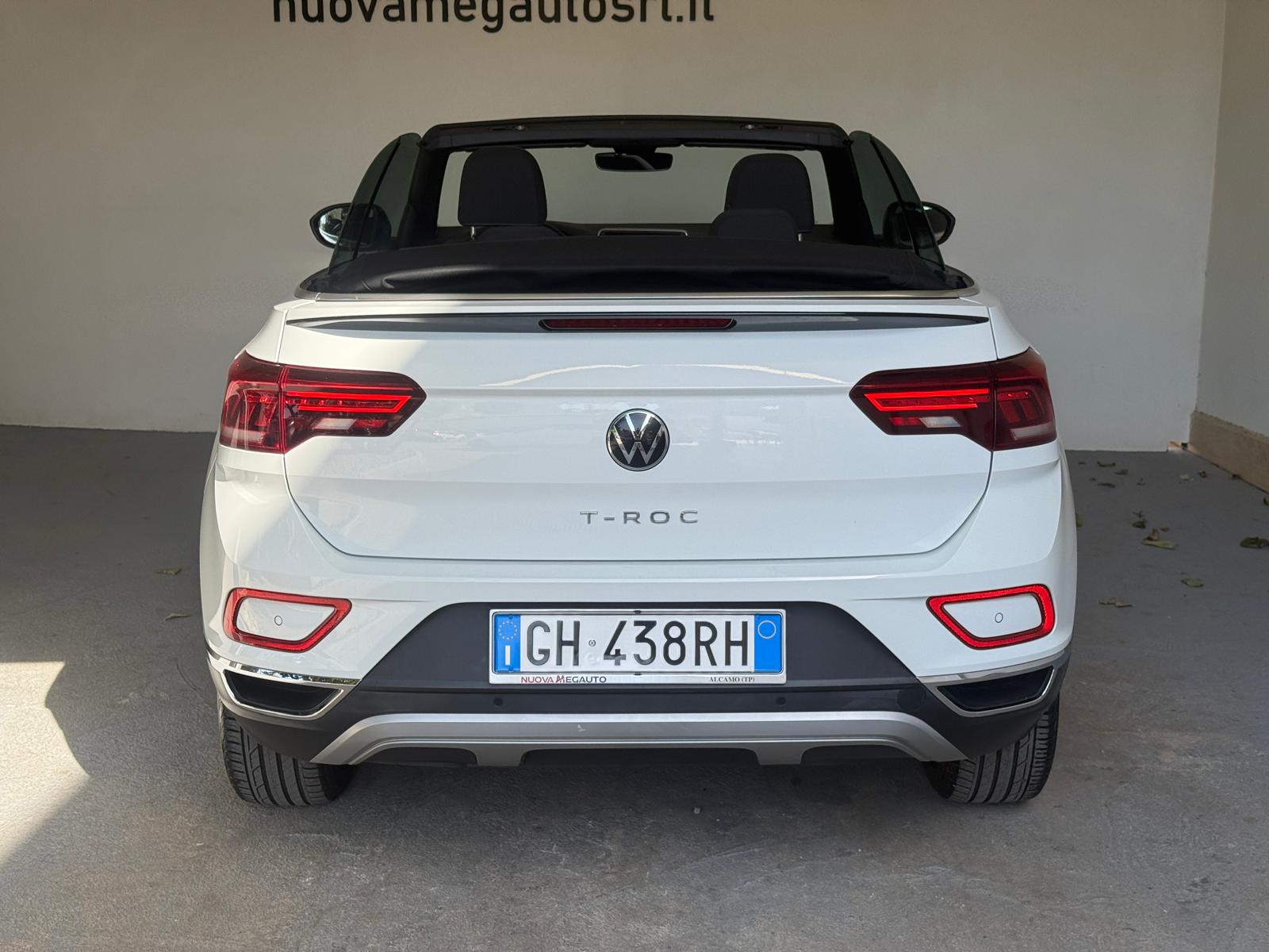 
								Volkswagen T-Roc Cabriolet 1.0 TSI Style full									