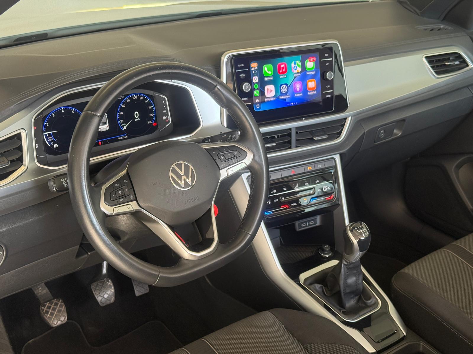 
								Volkswagen T-Roc Cabriolet 1.0 TSI Style full									