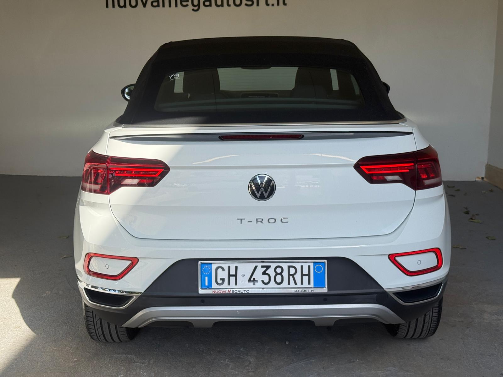 
								Volkswagen T-Roc Cabriolet 1.0 TSI Style full									