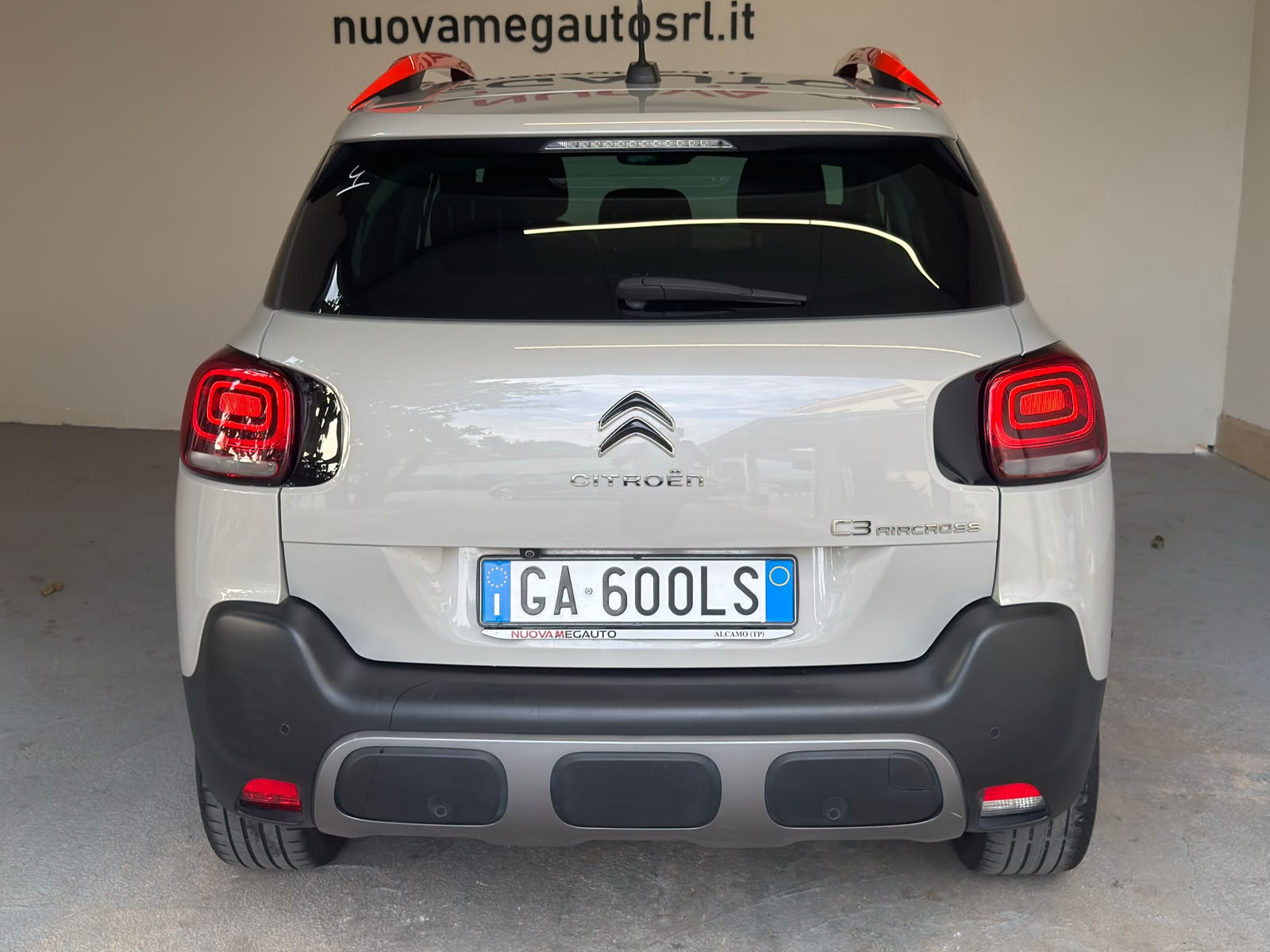
								Citroen C3 Aircross 1.2 PureTech 110 Shine full									