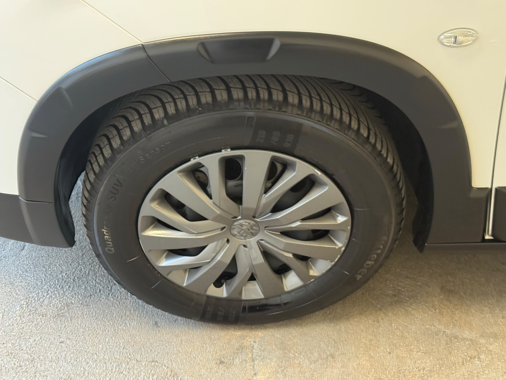 
								Peugeot Rifter 1.5 BlueHDi full									