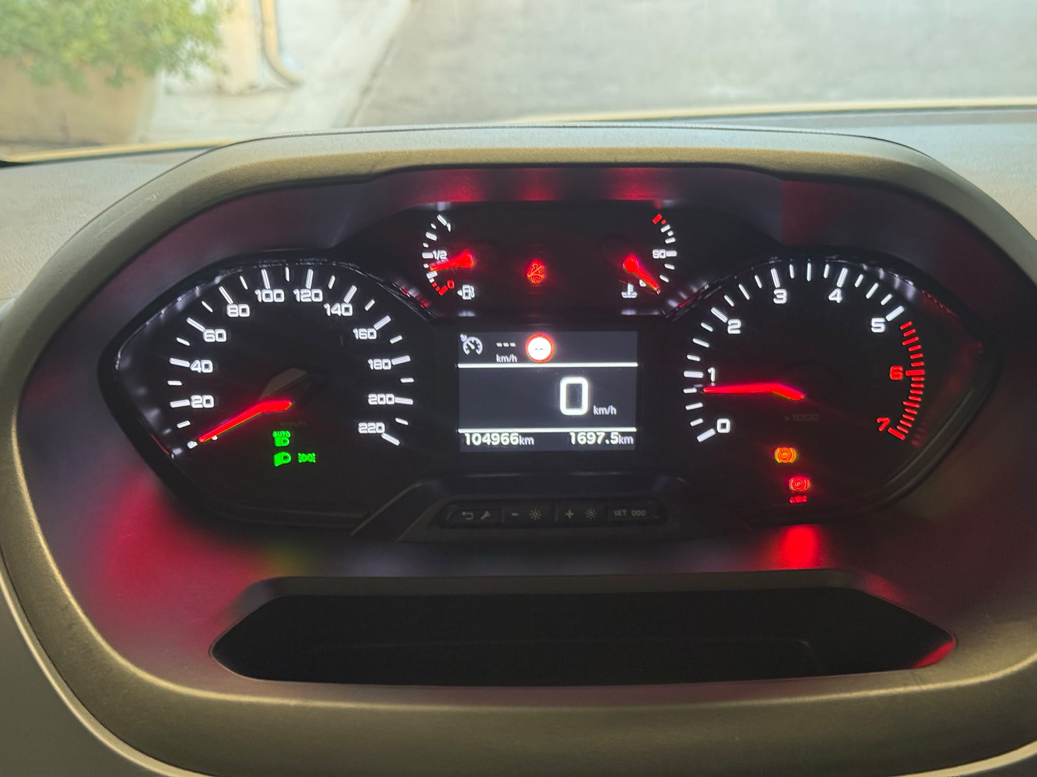 
								Peugeot Rifter 1.5 BlueHDi full									