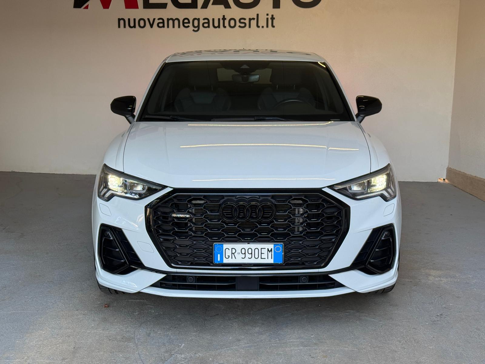 
								Audi Q3 Sportback 40 2.0 TDI quattro S line full									