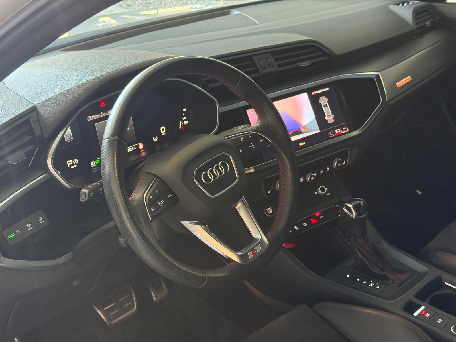 
								Audi Q3 Sportback 40 2.0 TDI quattro S line full									