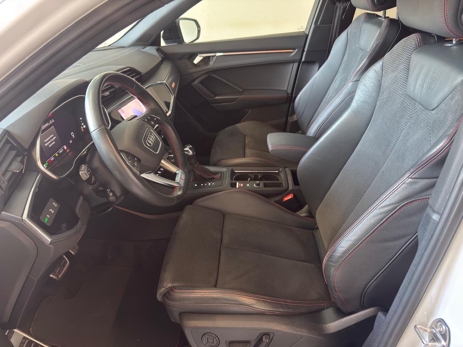 
								Audi Q3 Sportback 40 2.0 TDI quattro S line full									