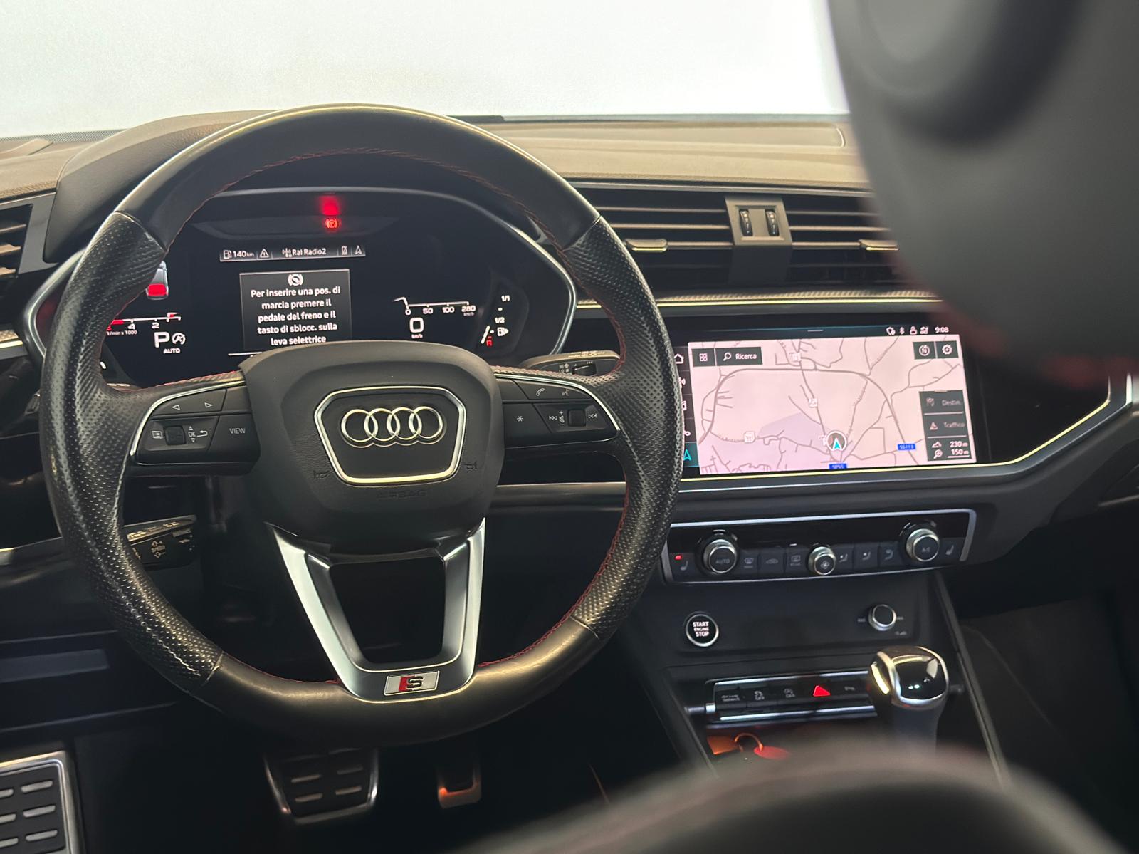 
								Audi Q3 Sportback 40 2.0 TDI quattro S line full									