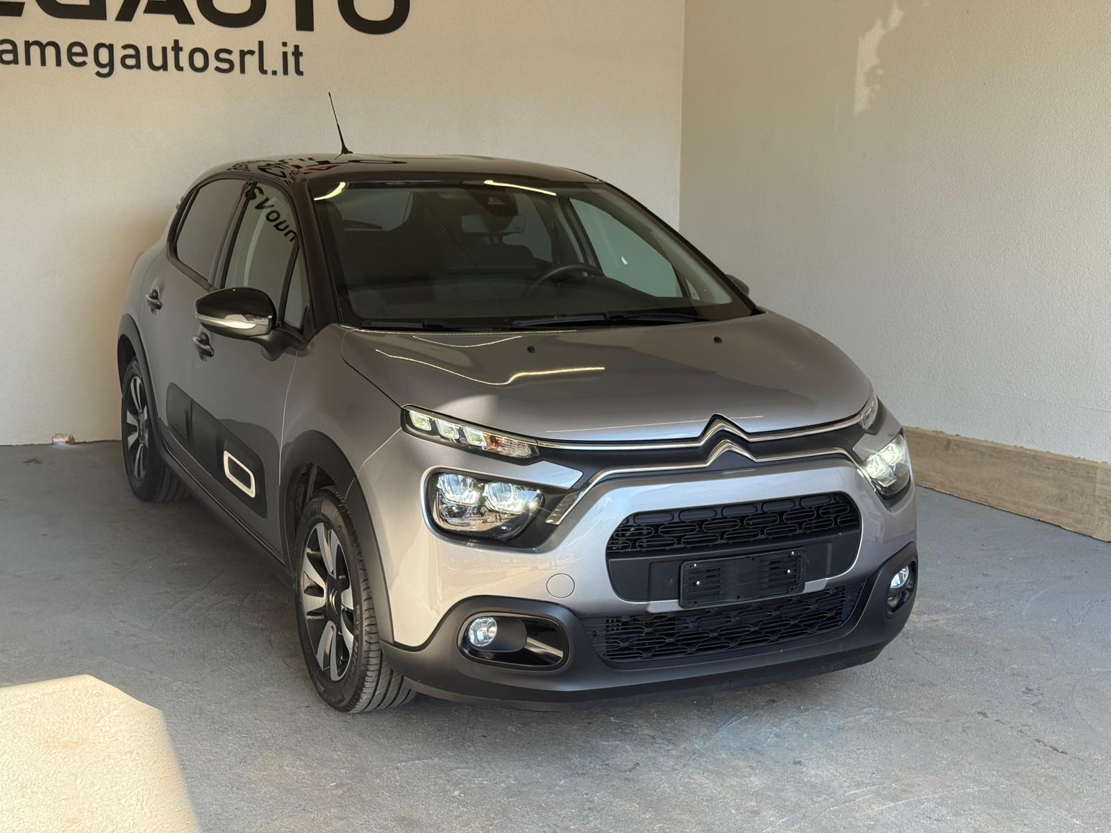 
								Citroen C3 1.2 PureTech 110 Shine full									
