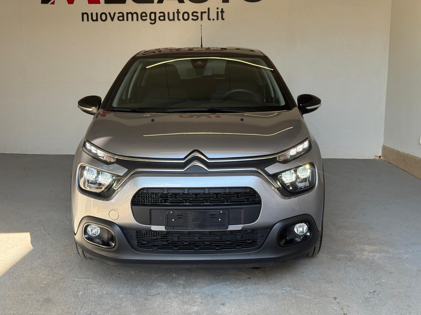 
								Citroen C3 1.2 PureTech 110 Shine full									