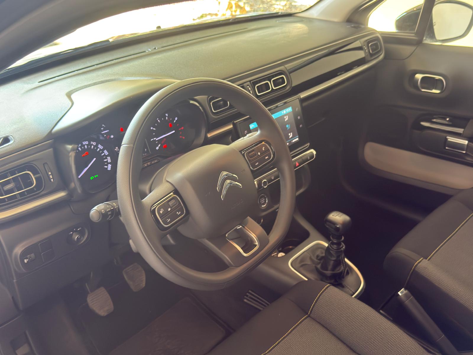 
								Citroen C3 1.2 PureTech 110 Shine full									