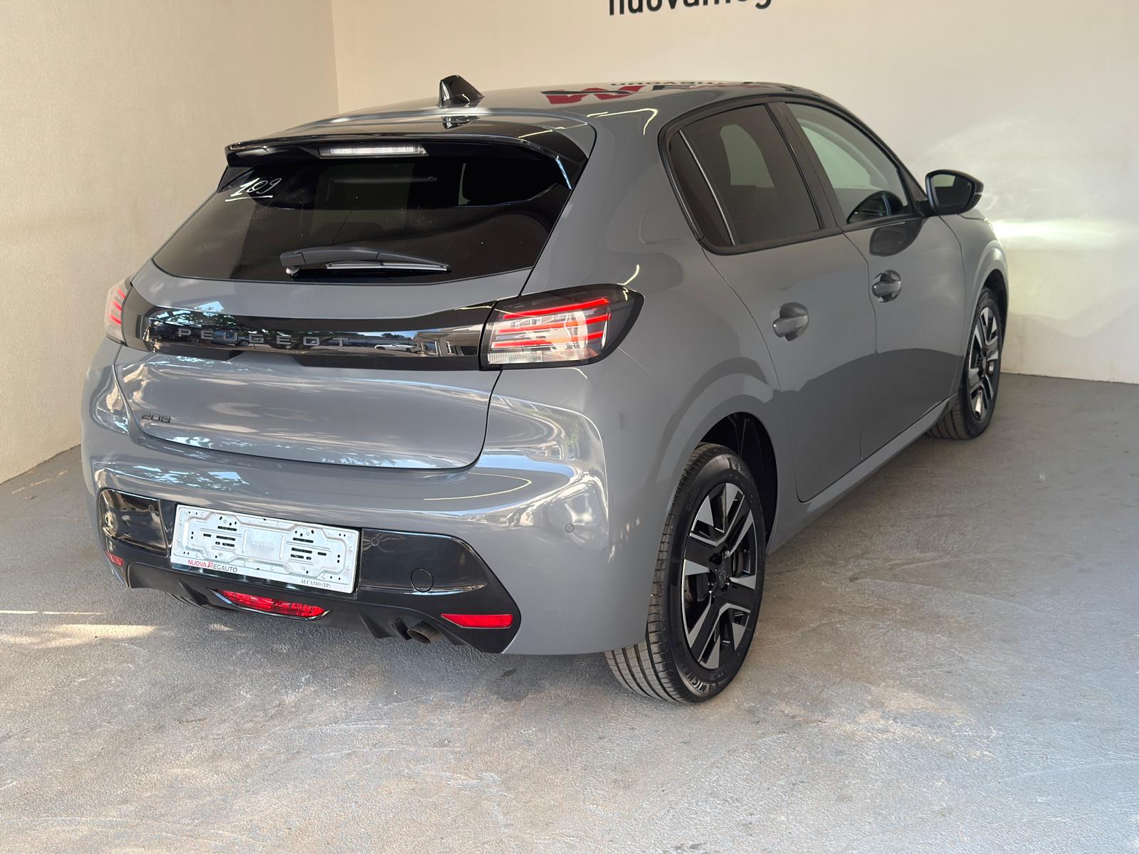 Peugeot 208 1.2 PureTech 100 Allure