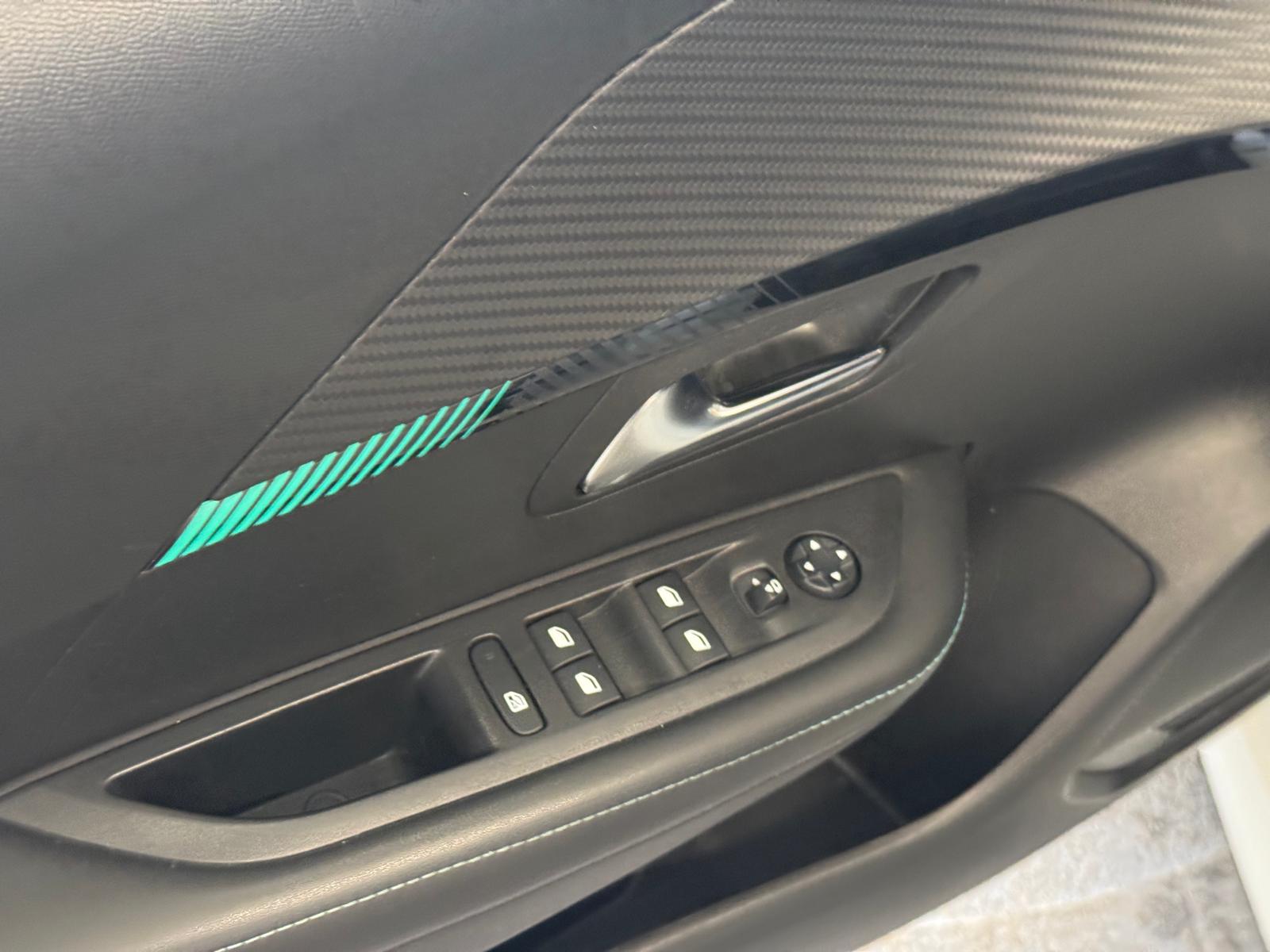 
								Peugeot 208 1.5 BlueHDi 100 Allure full									