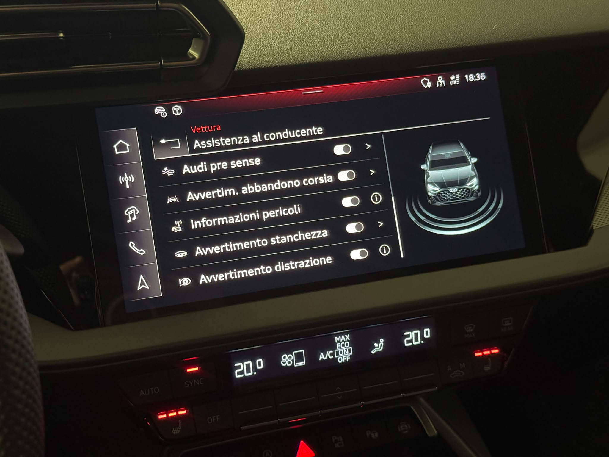 
								Audi A3 Sportback 2.0 TDI 35 S line full									