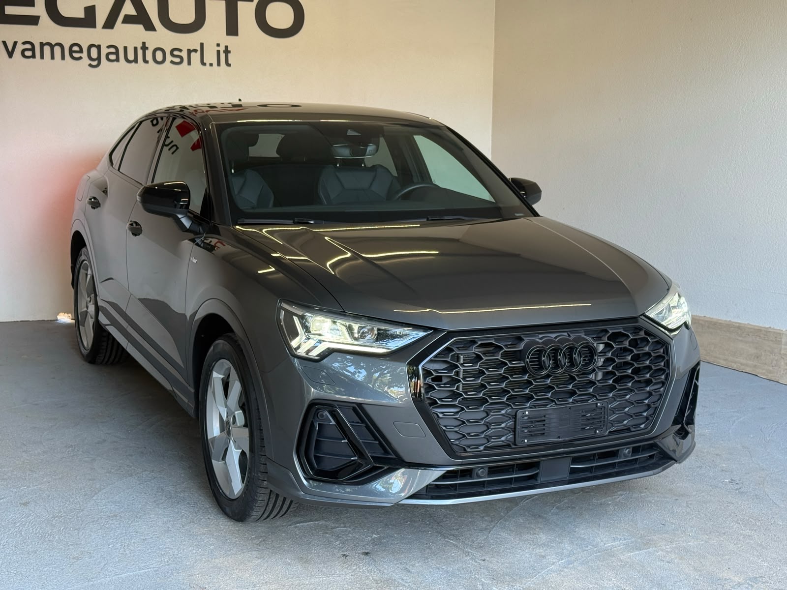 
								Audi Q3 Sportback 35 2.0 TDI S line full									