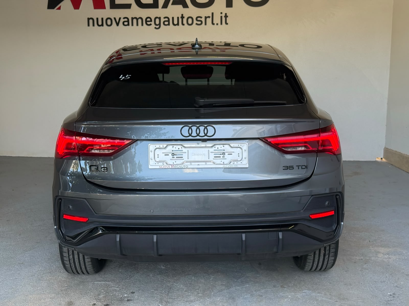 
								Audi Q3 Sportback 35 2.0 TDI S line full									