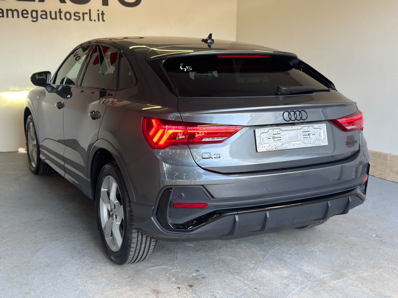 
								Audi Q3 Sportback 35 2.0 TDI S line full									